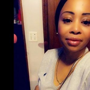 Meet your Posher, Kira